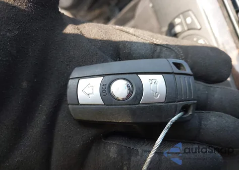 2006 BMW 525Xi z USA, uszkodzony, nr VIN WBANF33576CS36162